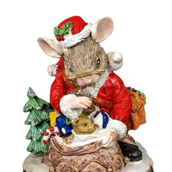 Vintage Resin Christmas Mouse Music Box: Musical Holiday Figurine Decor - Picture 2 of 7